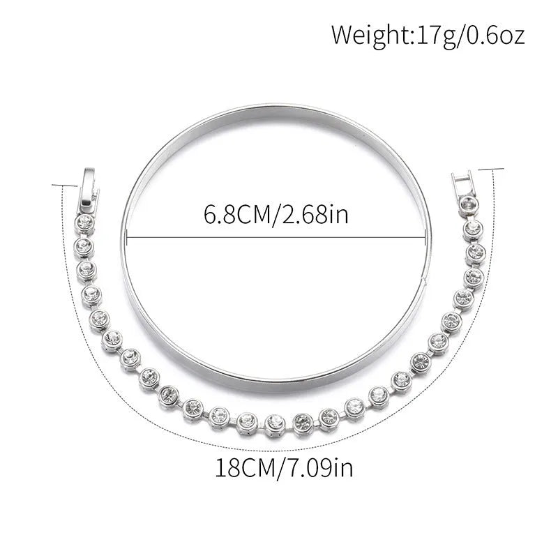 Gold and silver zinc alloy vintage bracelet set with drop-shaped geometric links on a white background