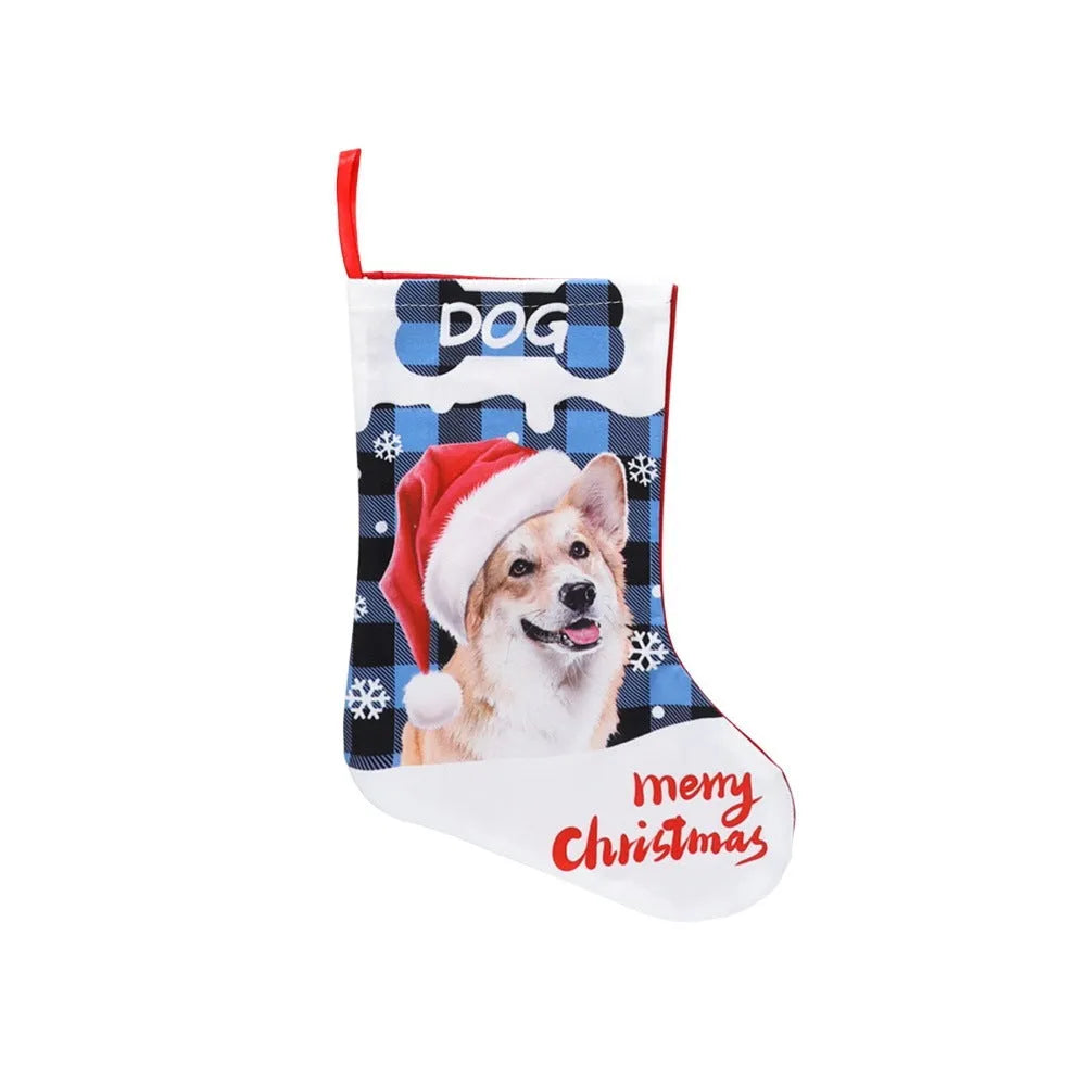 Green and black plaid cat design cloth Christmas decoration measuring 26 by 36 centimetres