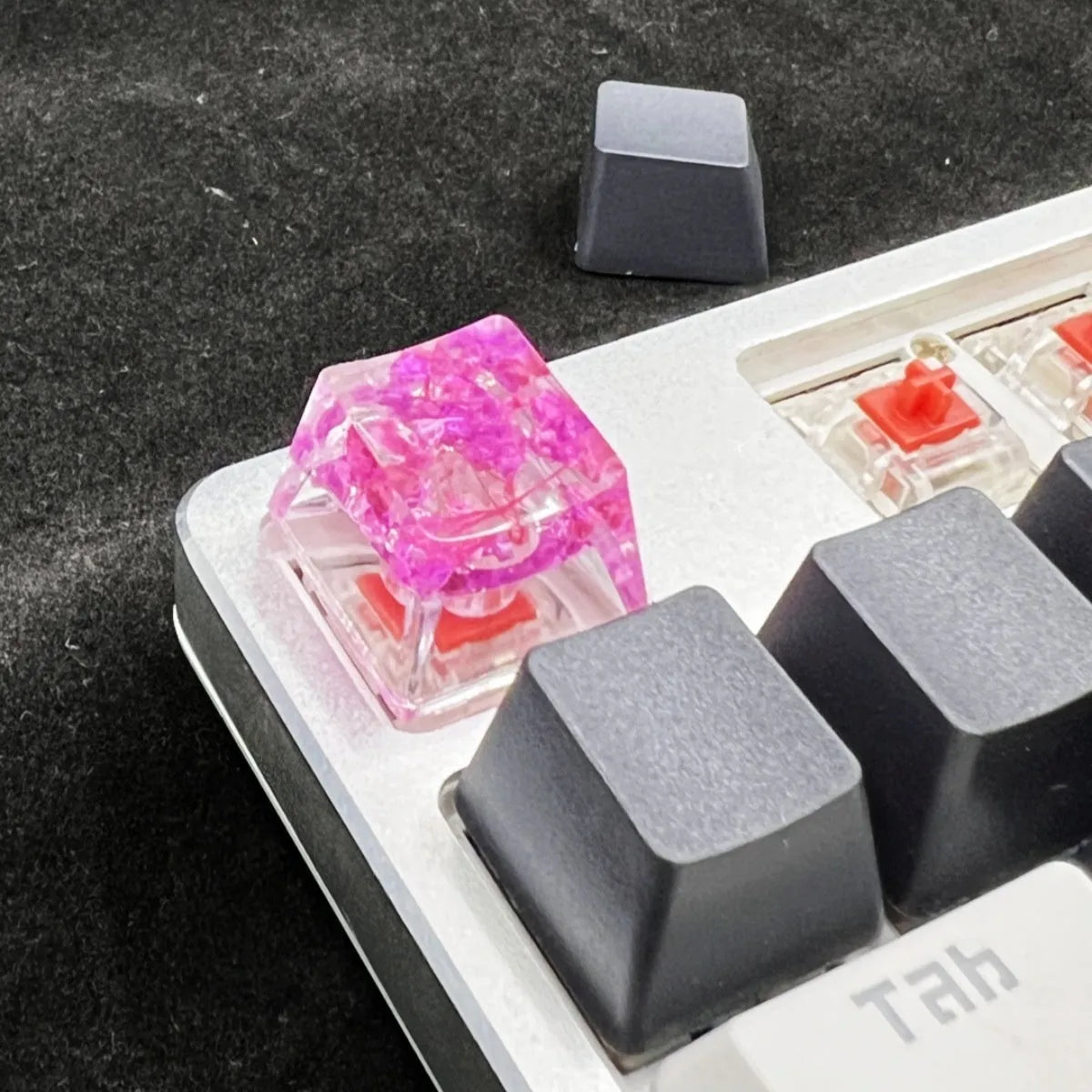 Green high-transparency resin keycap with starry sky design for mechanical keyboards