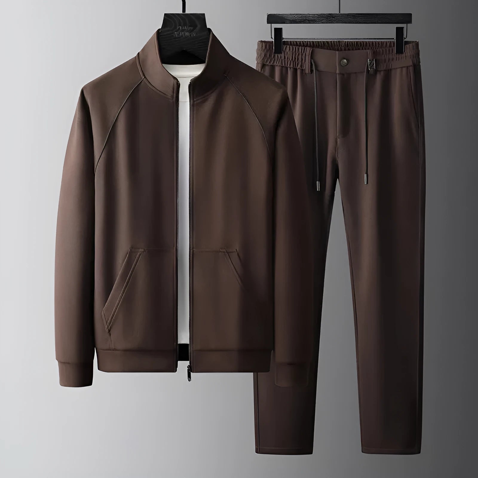 Men's stand collar casual sports suit two-piece set in slim fit with coat and trousers