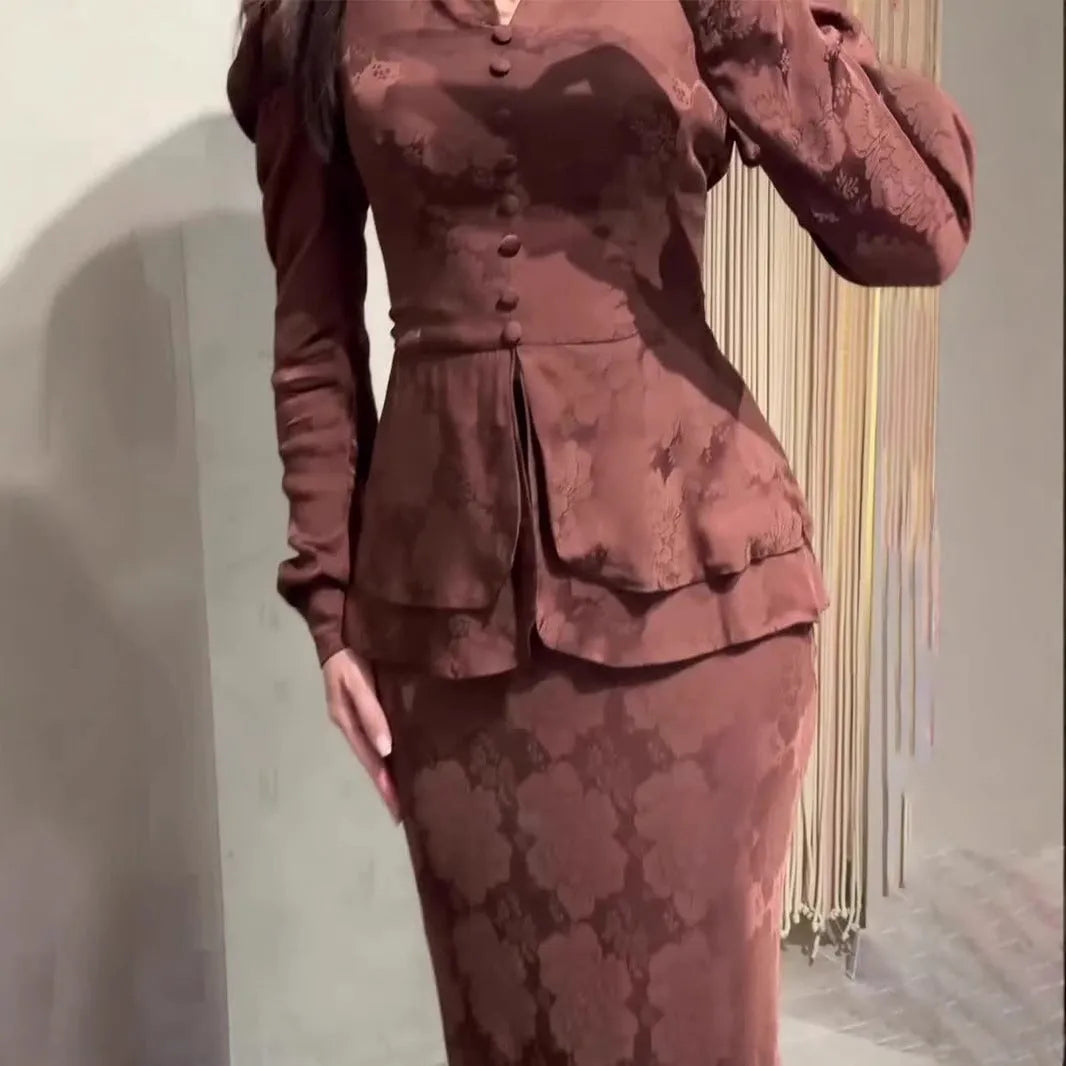 Dark brown artistic retro long sleeve dress with plant pattern and fake two-piece design.