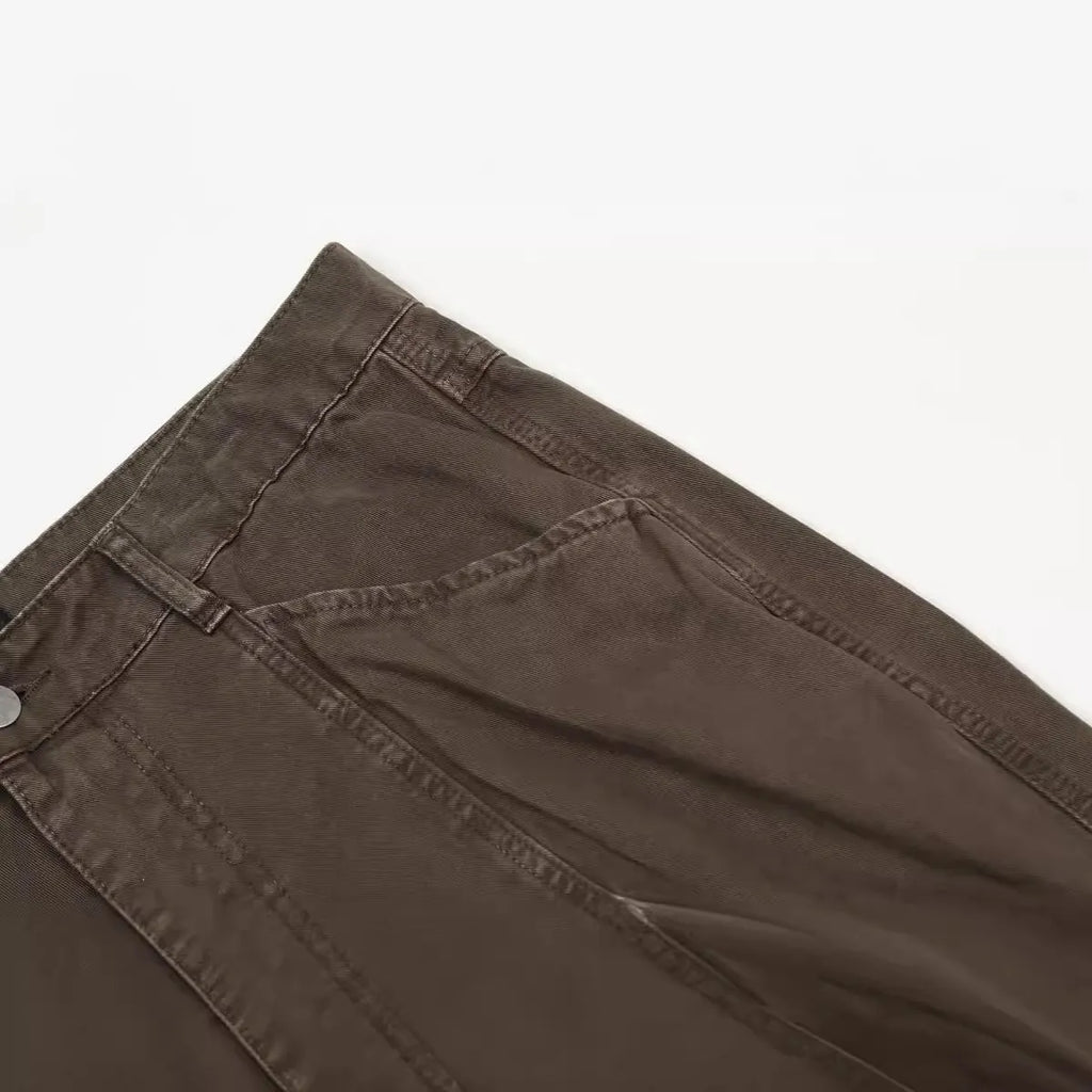 Men's straight-leg cotton trousers in brown colour with high-waist design and wide-leg style