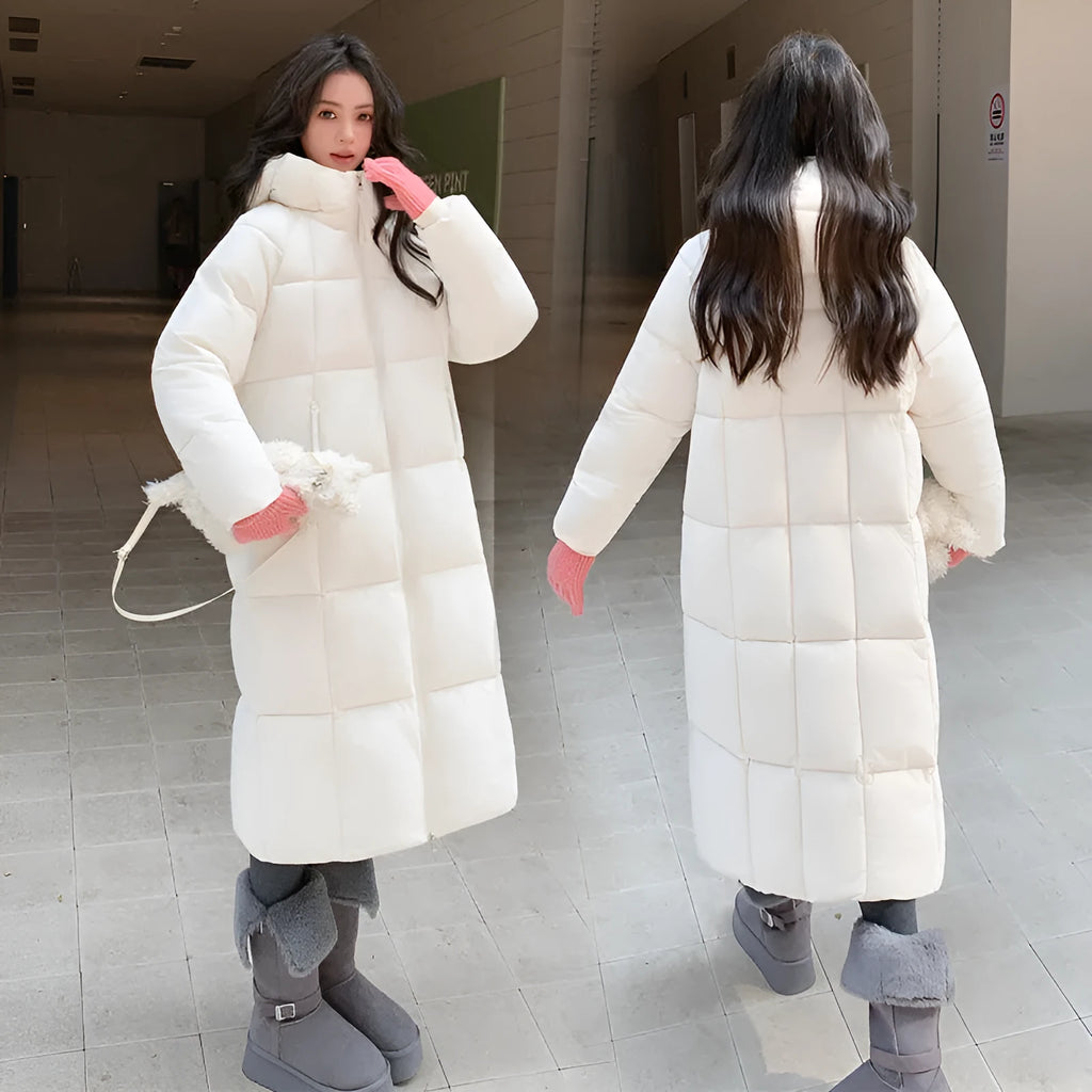 Thickened knee-length black puffer coat with long sleeves and quilted polyester padding