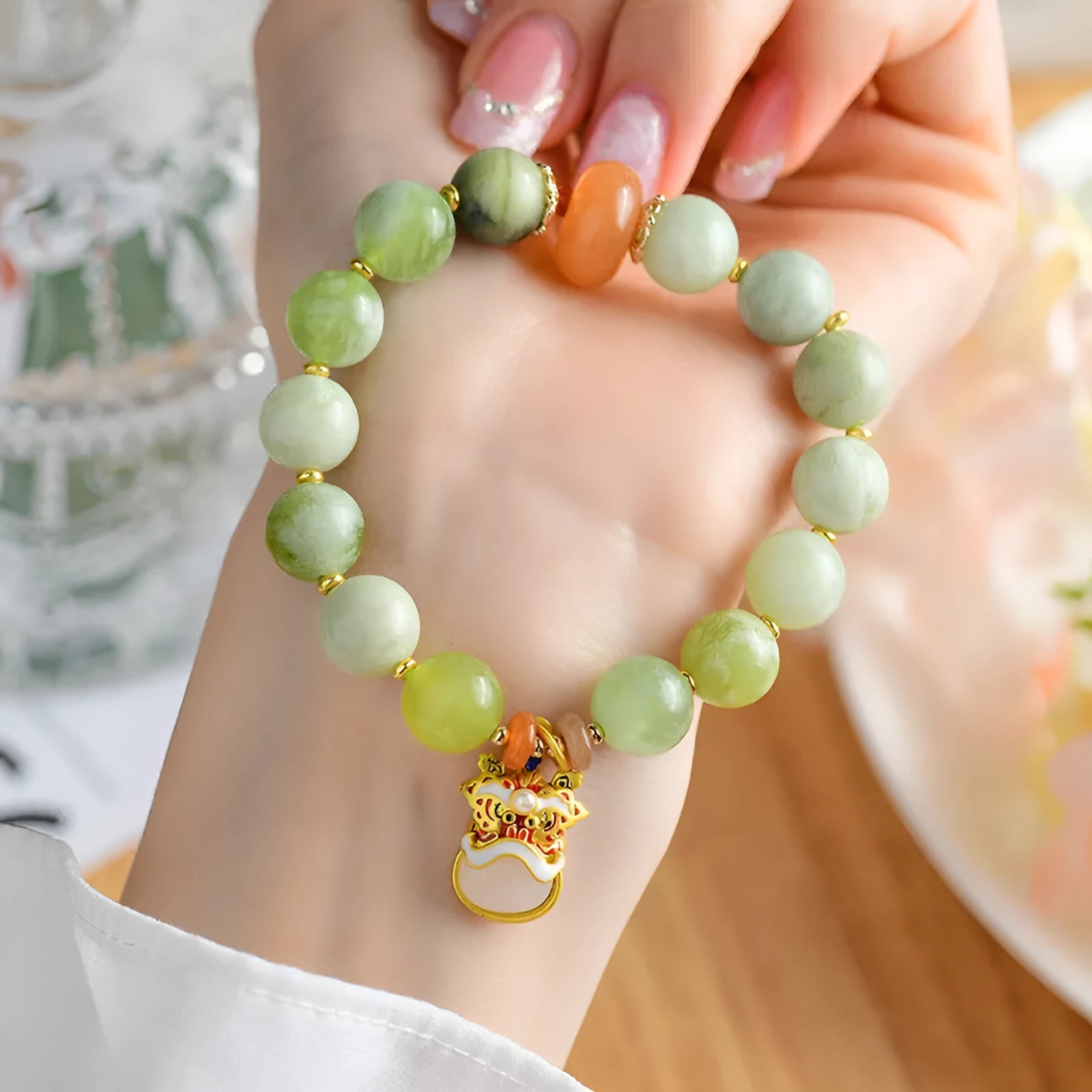 Green milk-in-water jade pendant bracelet with 10mm geometric retro pendant