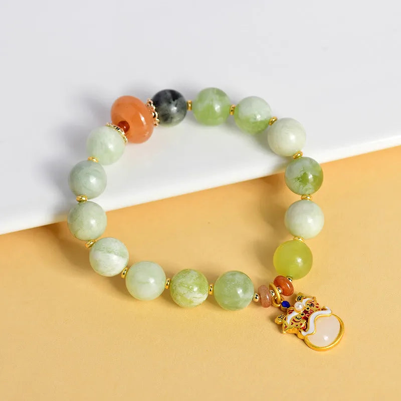Green milk-in-water jade pendant bracelet with 10mm geometric retro pendant
