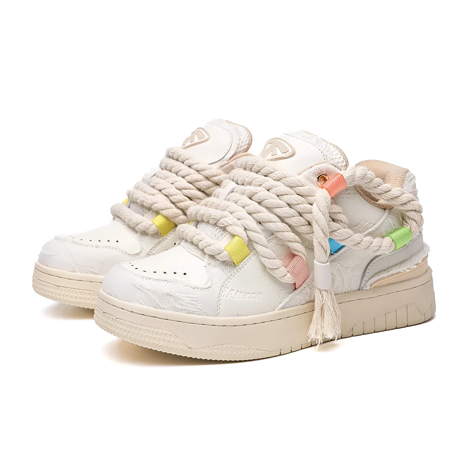 Creamy white retro skateboard shoes with lace-up design and platform sole