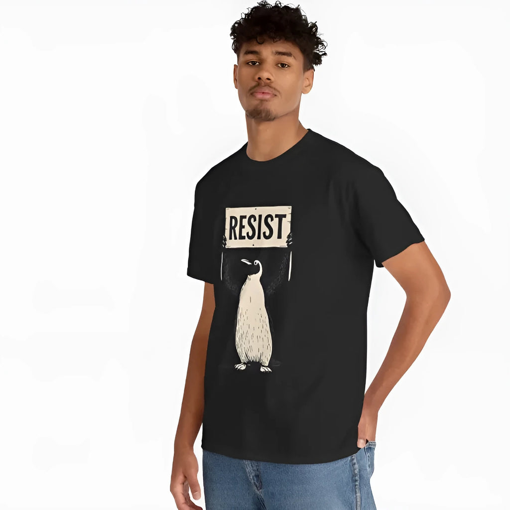 Loose fit cotton t-shirt in black green white colours with short sleeves and round neck