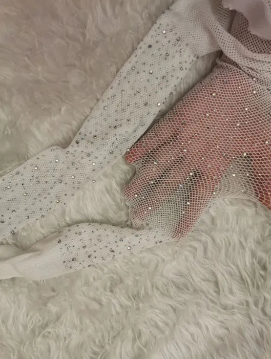 Women's diamond mesh fishnet stockings in black, skin colour or white