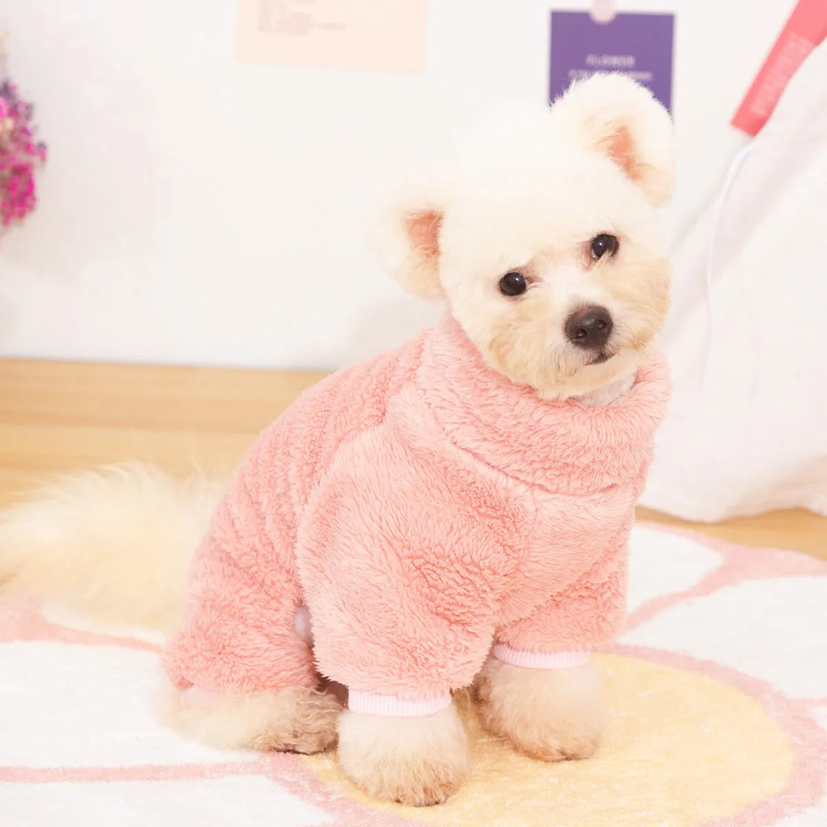 Four-legged dog clothes in plush cotton velvet with high collar and towing ring