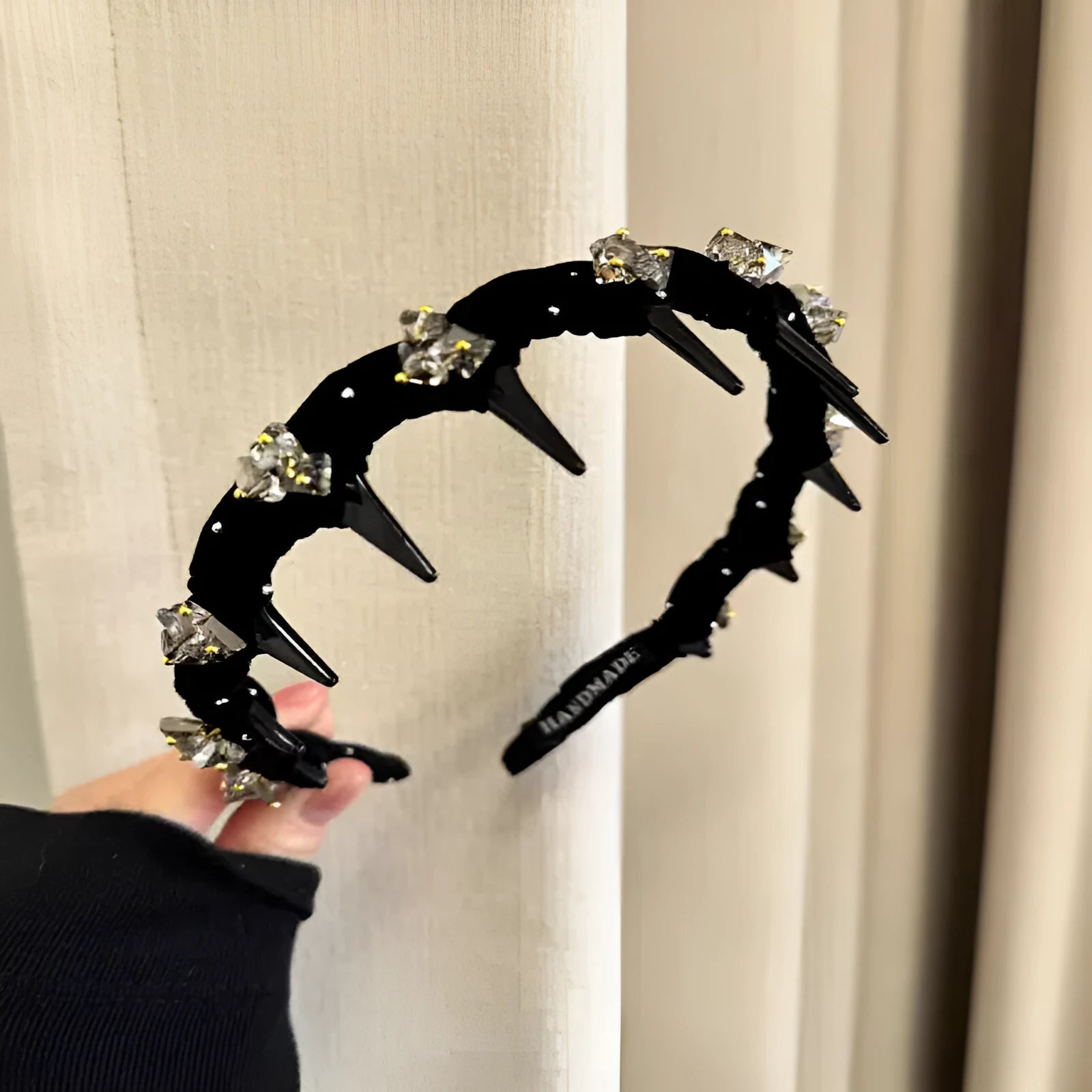 French velvet crystal wave hair pressing non-slip hair bundle accessory in velvet texture with crystal details