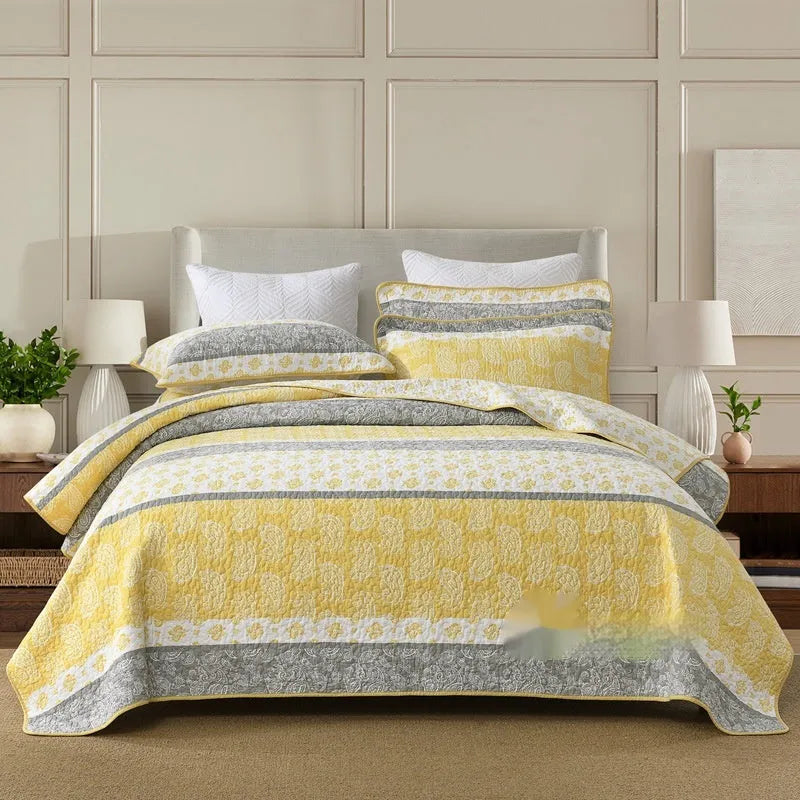 Quilted pure cotton bed cover set with pillowcases for 1.5-1.8 metre beds