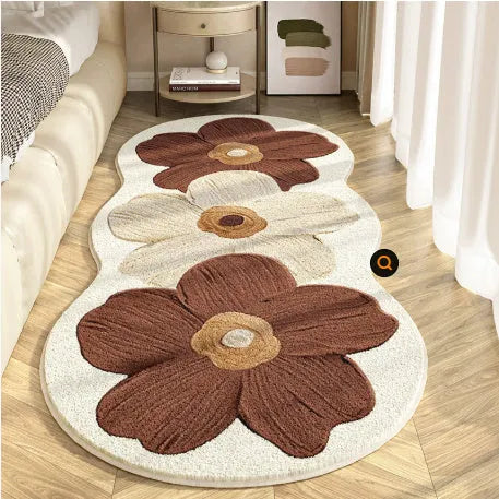 Colourful flower-shaped bedside blanket with floral print on a soft imitation cashmere texture