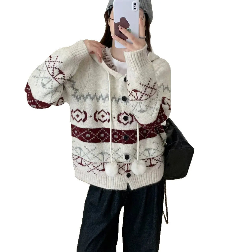 Plus-size women's brocade sweater coat with geometric pattern in loose free size