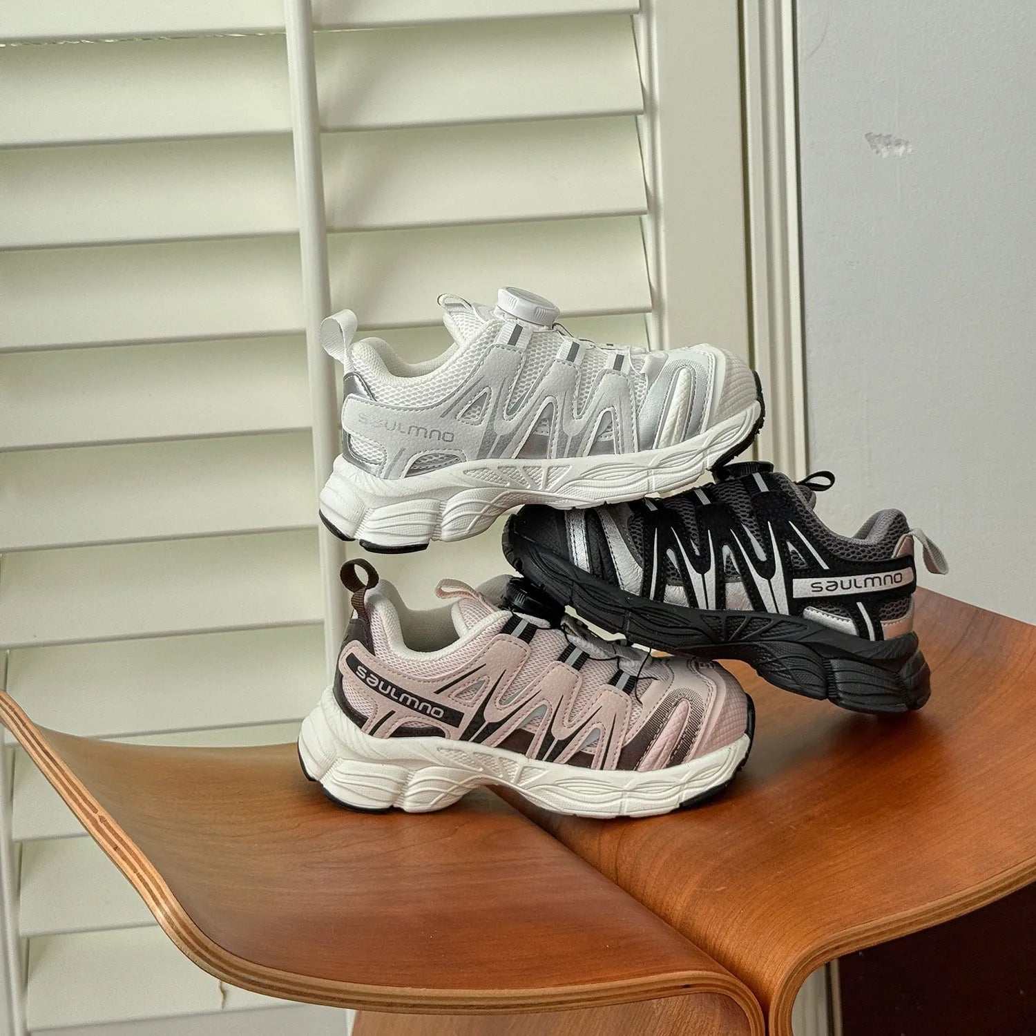 Girls' casual breathable mesh slip-on flats in black, beige, and pink colours