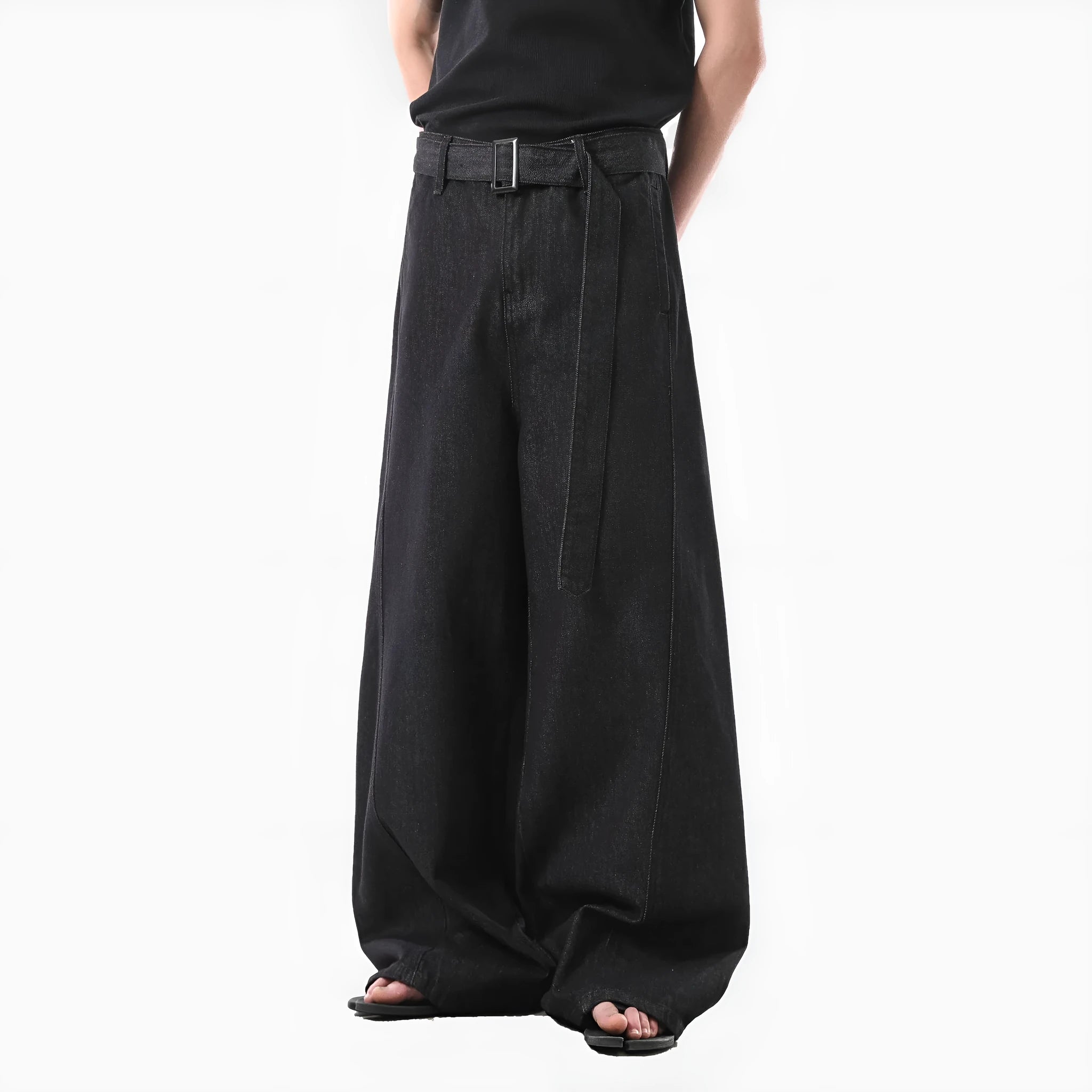 Black high-waist straight leg women's jeans with a zip fly, shown in American retro style.