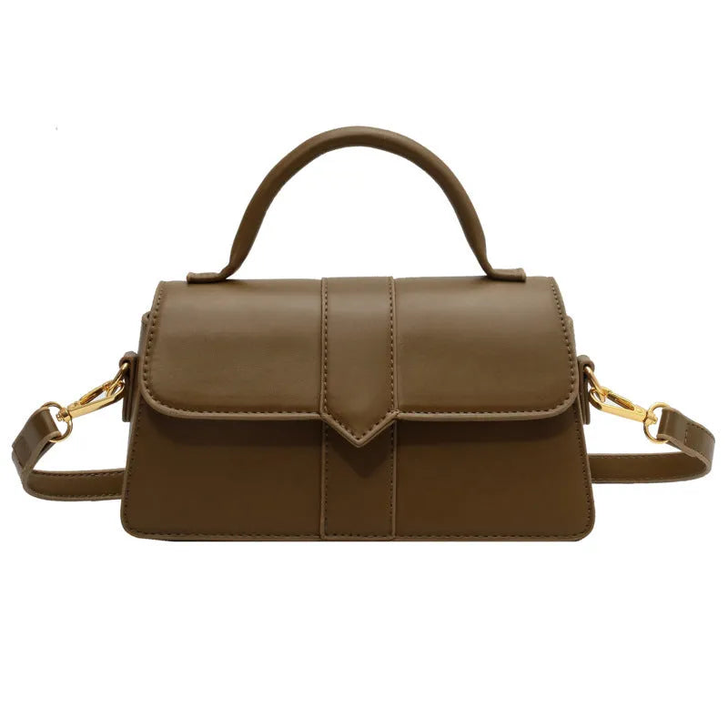 Women's horizontal square messenger bag in polyurethane leather with file compartment interior