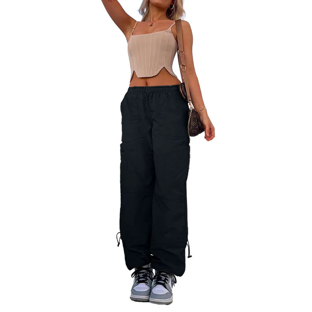 Men's straight-leg multi-pocket cargo trousers in a loose fit, shown in one of six available colours.