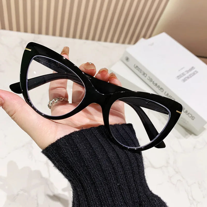 Women's large cat's eye frame presbyopic glasses with dragon and phoenix decorations in various colours