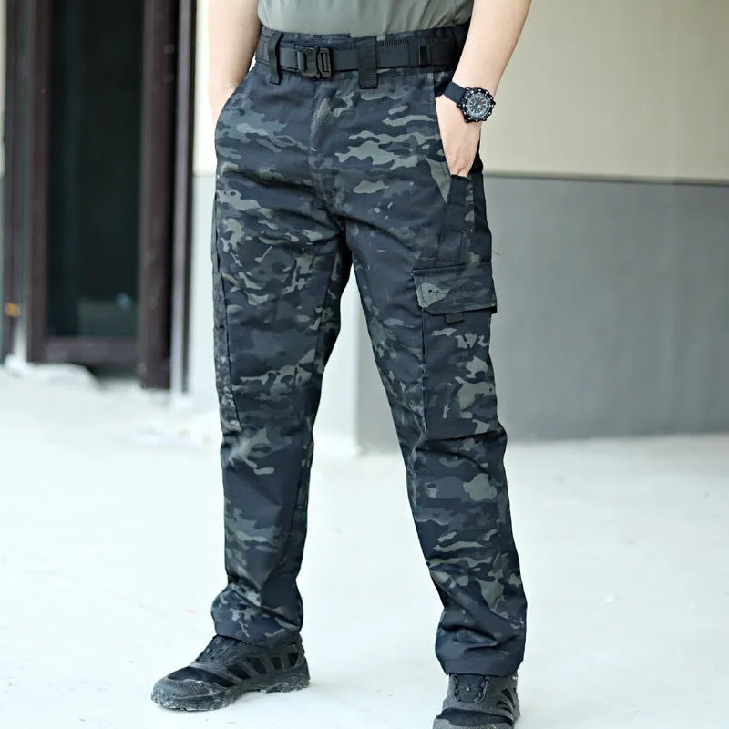 Beetle tactical trousers in khaki colour for men's outdoor use