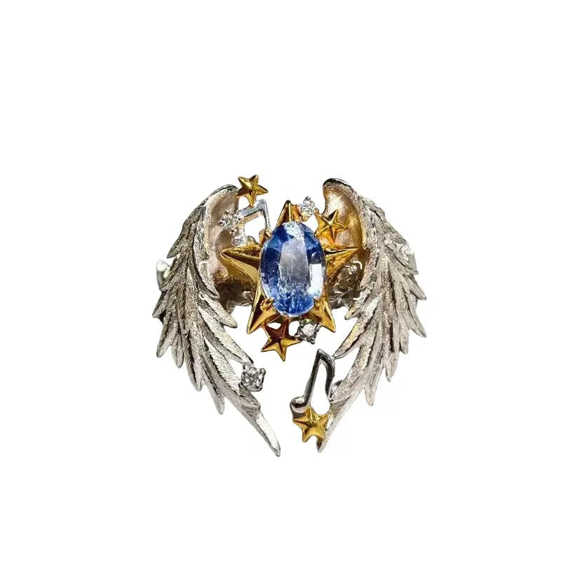 Adjustable angel wings ring with geometric design and open mouth construction
