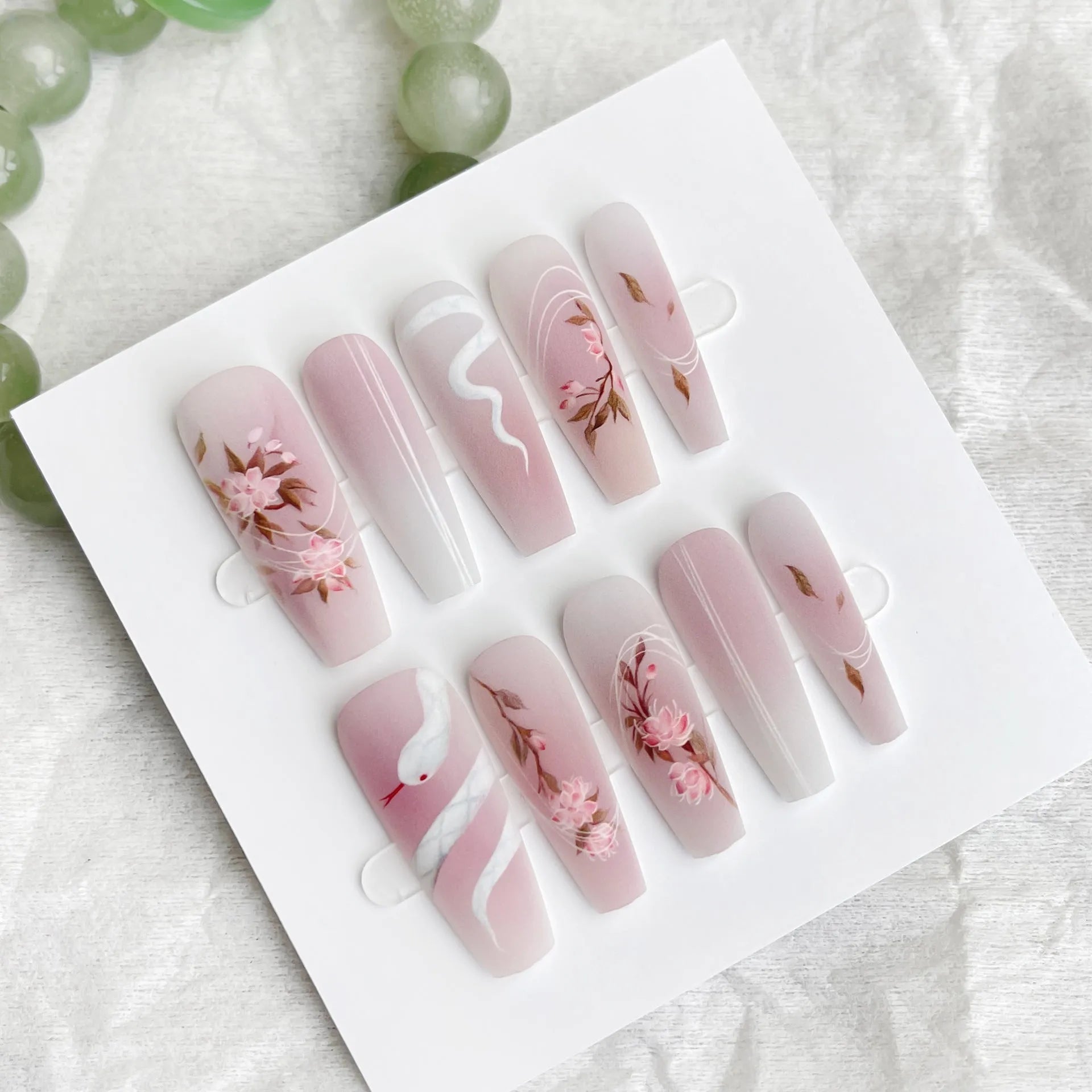 Retro ultra-thin seamless nail tips 40 pieces Drunk Flower XB1-687 long ladder for ladies