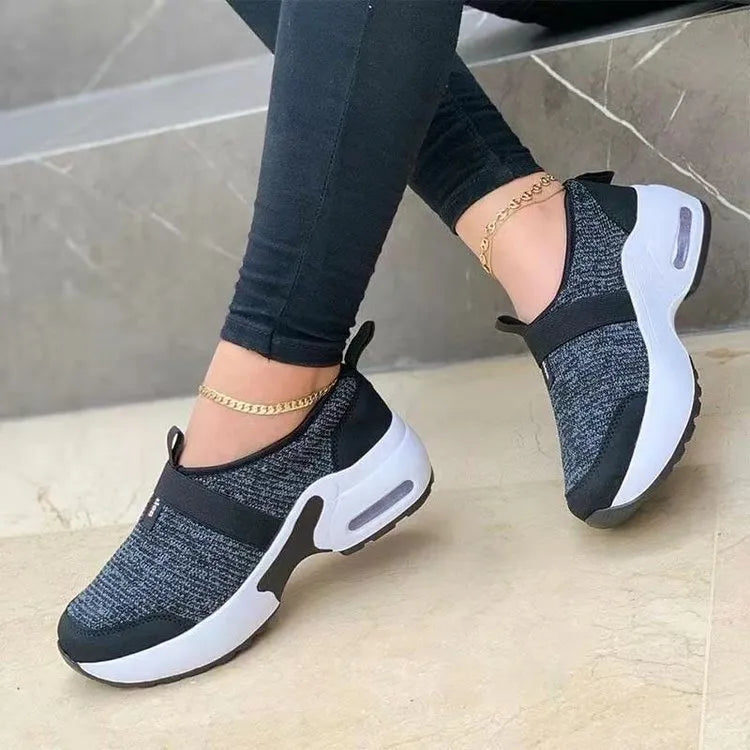 Women's lightweight flat sneakers in multiple colours with mesh upper and rubber sole