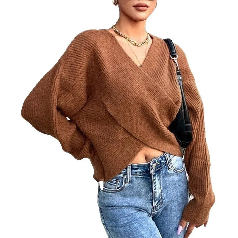 Women's loose polyester knitted sweater striped pattern long sleeve pullover in solid colour