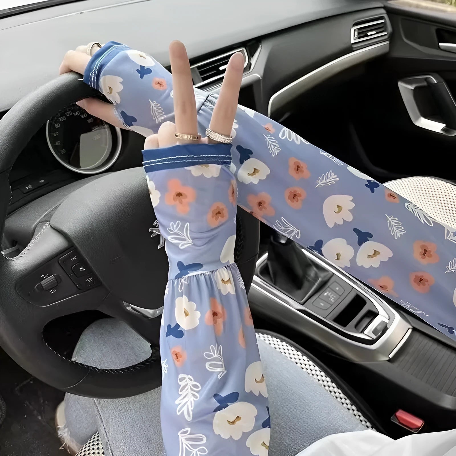 Ice silk sun protection oversleeves in colourful patterns with UV protection for arms