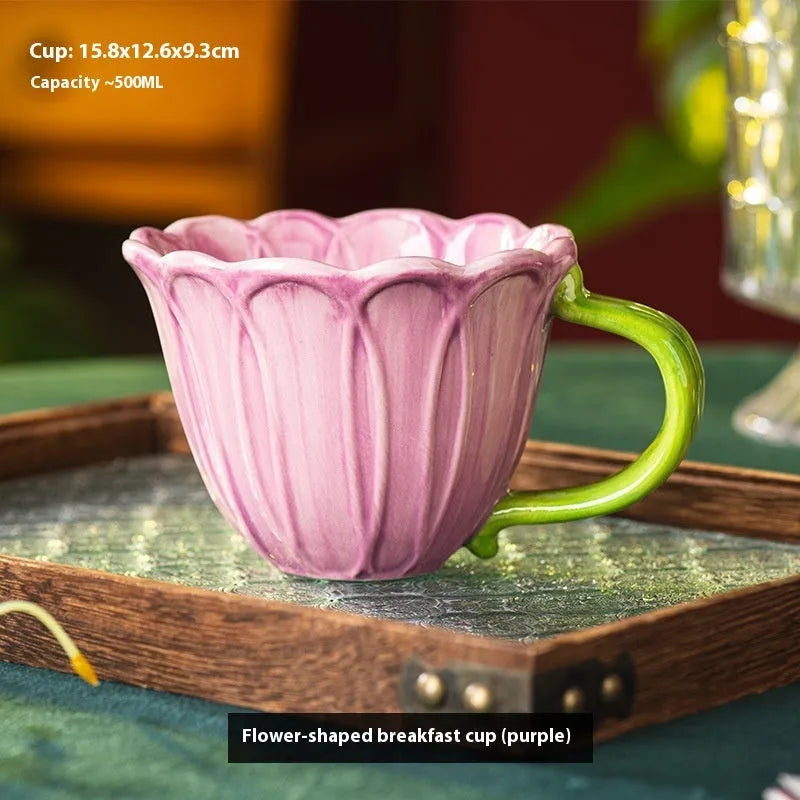 Ceramic breakfast cup with pastoral flower pattern, 500ml capacity, in red or purple