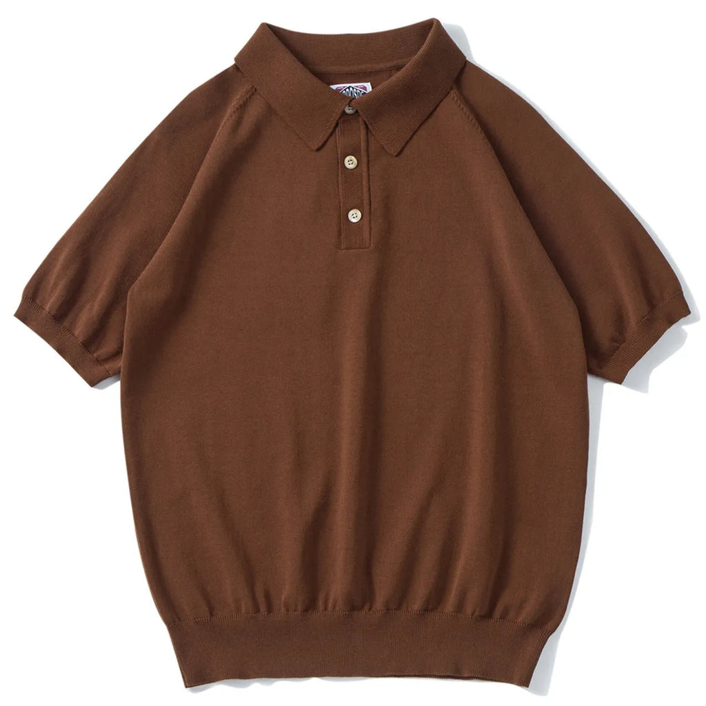 Men's solid-colour retro knitted cotton short-sleeved T-shirt in slim fit on a hanger.