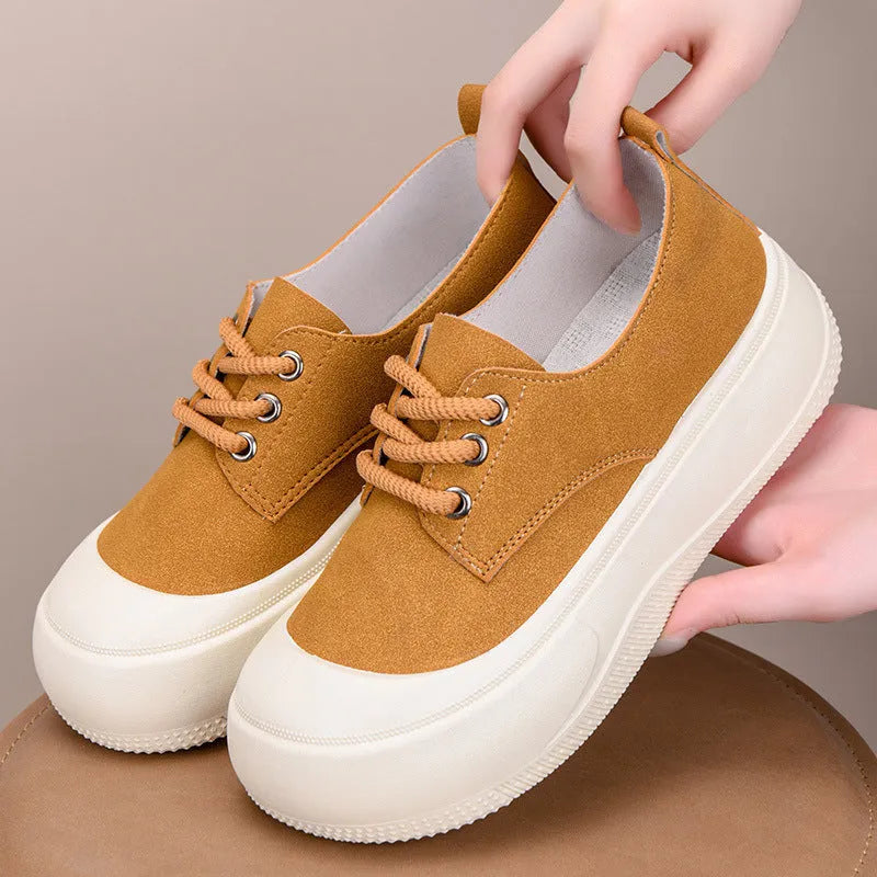 Women's suede platform loafers with 4cm sole height and round toe in camel colour