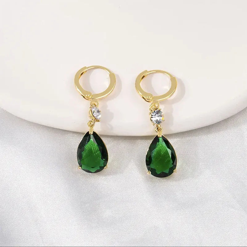 Emerald green geometric teardrop alloy earrings with contemporary jewellery design