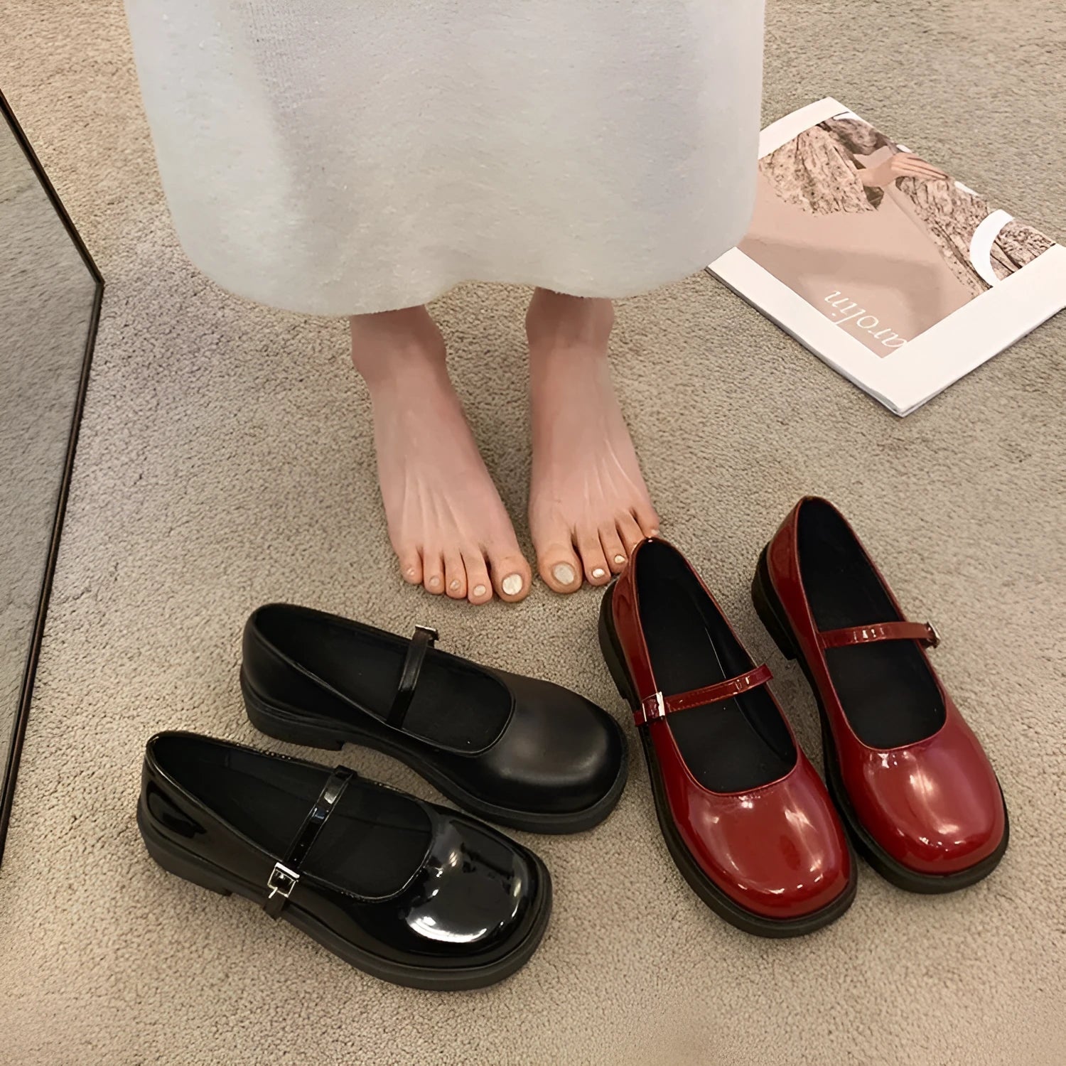 Women's solid colour vintage French style PU leather flat shoes with round toe
