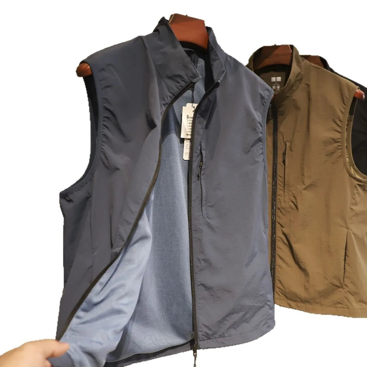 Retro men's quick-drying nylon vest with side seam pockets in straight cut cardigan style