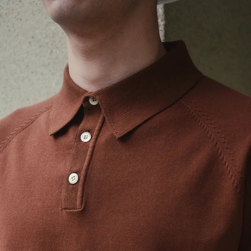Men's solid-colour retro knitted cotton short-sleeved T-shirt in slim fit on a hanger.