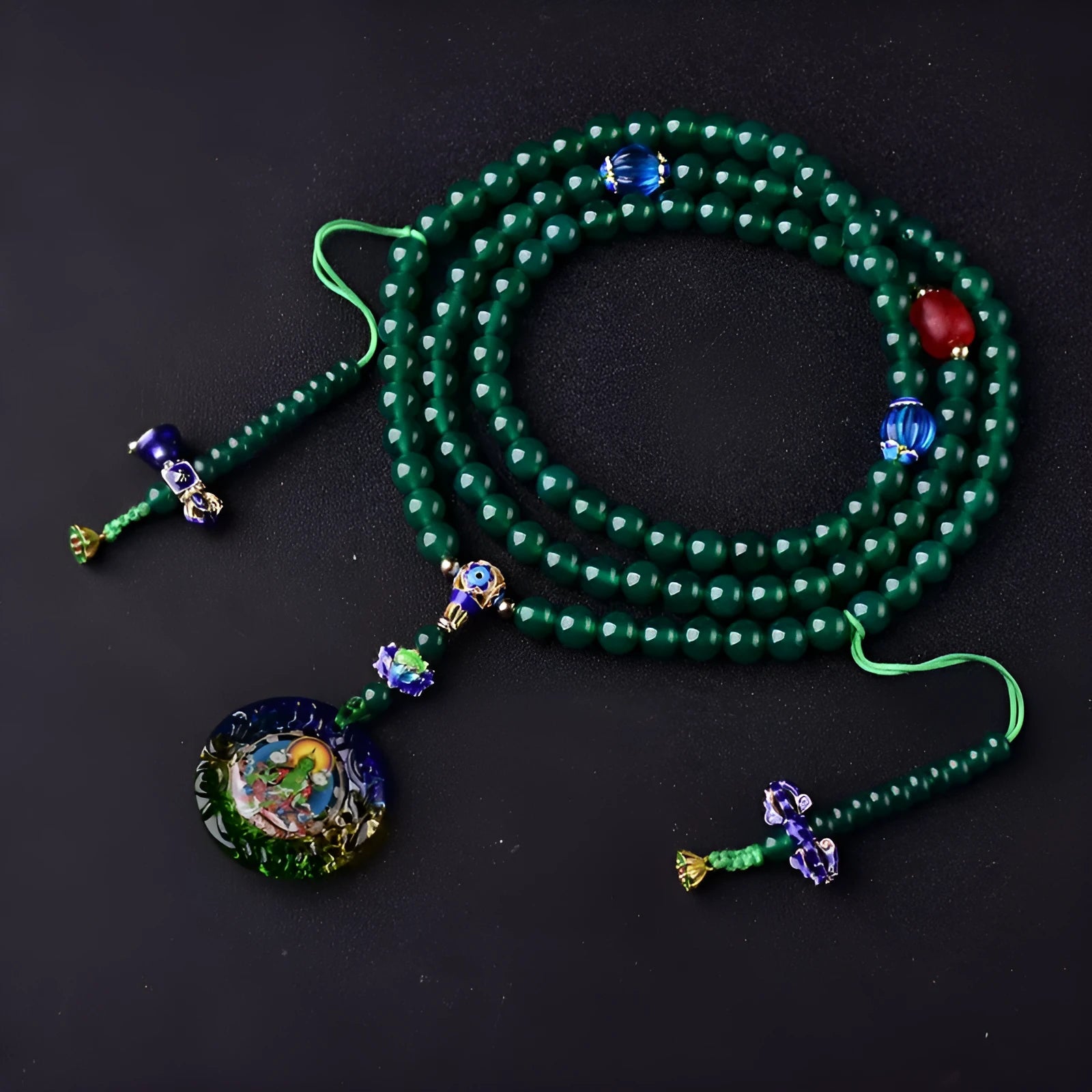 Natural green agate Buddhist bracelet with Thangka pendant and 108 beads for meditation