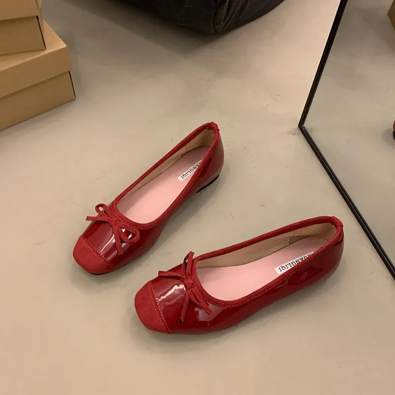 Retro ballet flat shoes in wine red with bow detail and square toe