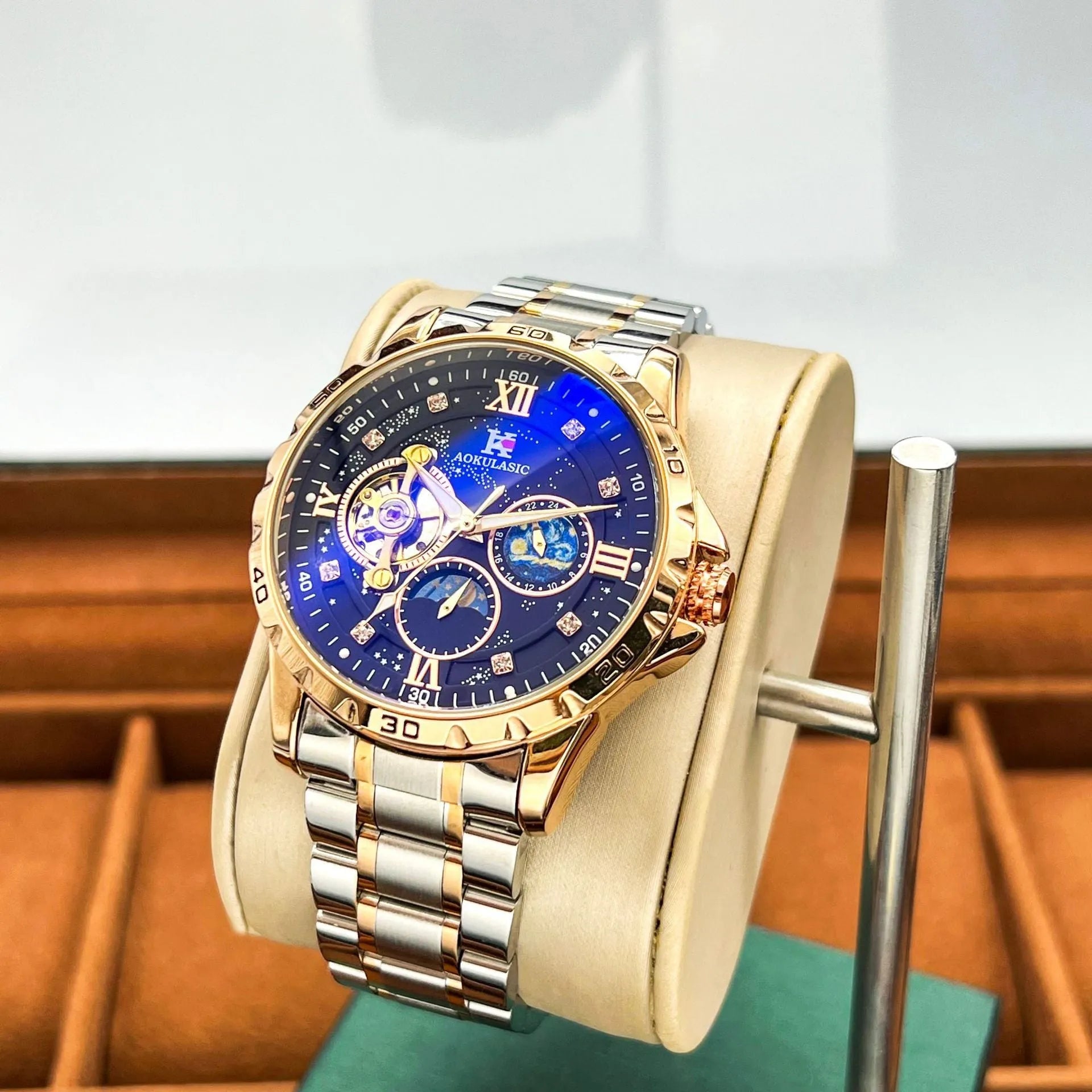 Automatic mechanical men's watch with rose gold shell and black dial surface