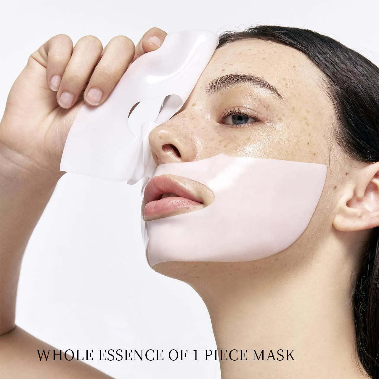 Box containing four collagen patch masks for facial moisturising and rejuvenation
