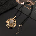 Women's gold geometric sweater chain necklace with adjustable length 51-80cm and snakeskin texture chain