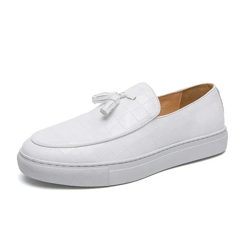 Men's black artificial leather sneakers with tassel detail on round toe, shown on size chart 38-47