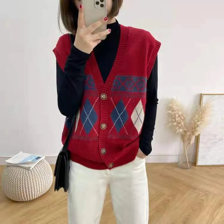 Diamond plaid pattern sleeveless cardigan top in loose fit free size