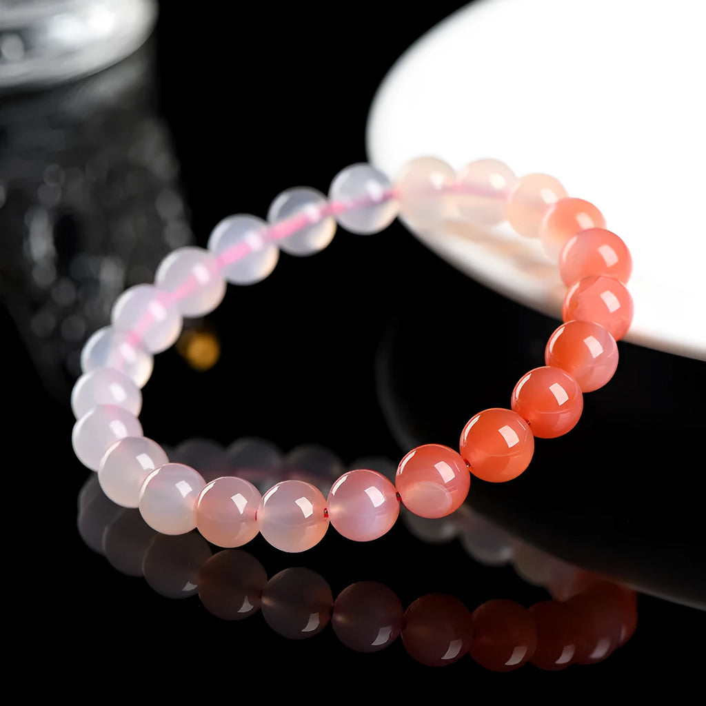 Yanyuan agate bracelet with gradient colour beads in a geometric single circle design.
