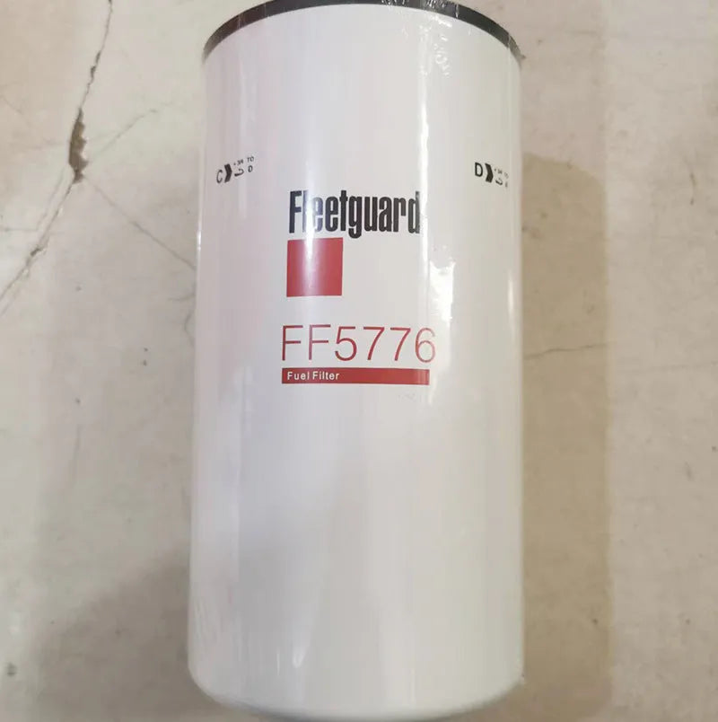 Glass fibre folding oil filter element with 32mm inlet and outlet connections.