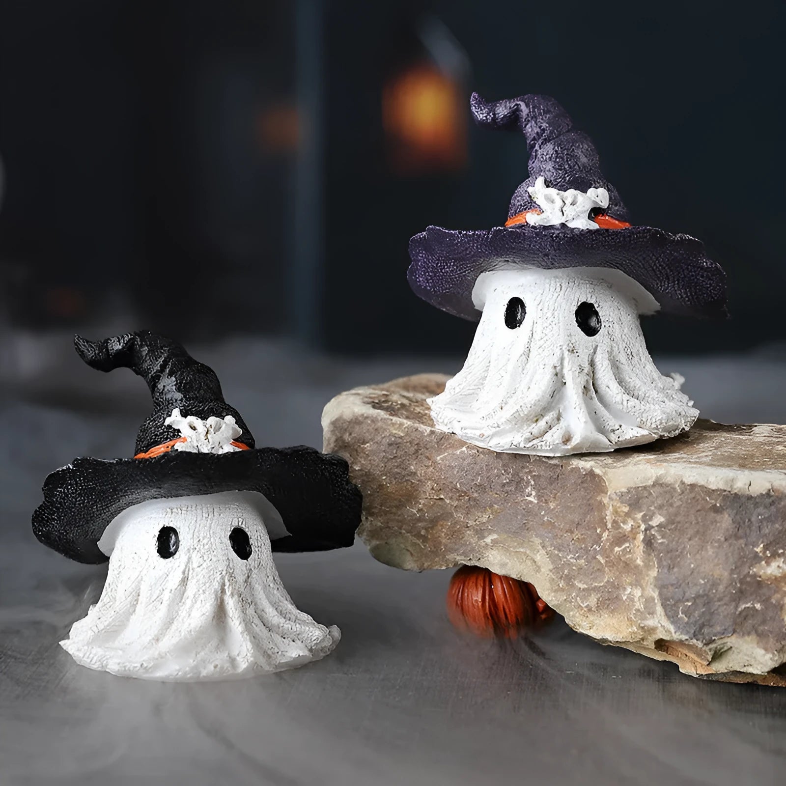 Resin wizard hat ornament in purple or black colour with hanging loop for holiday decoration
