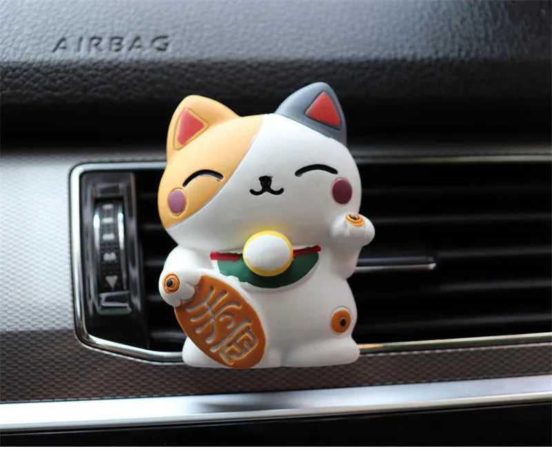 Resin car vent aromatherapy clip with cat design for vehicle air freshening and decoration
