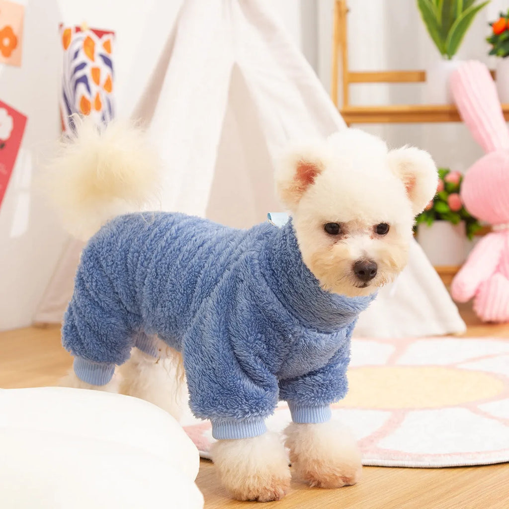 Four-legged dog clothes in plush cotton velvet with high collar and towing ring