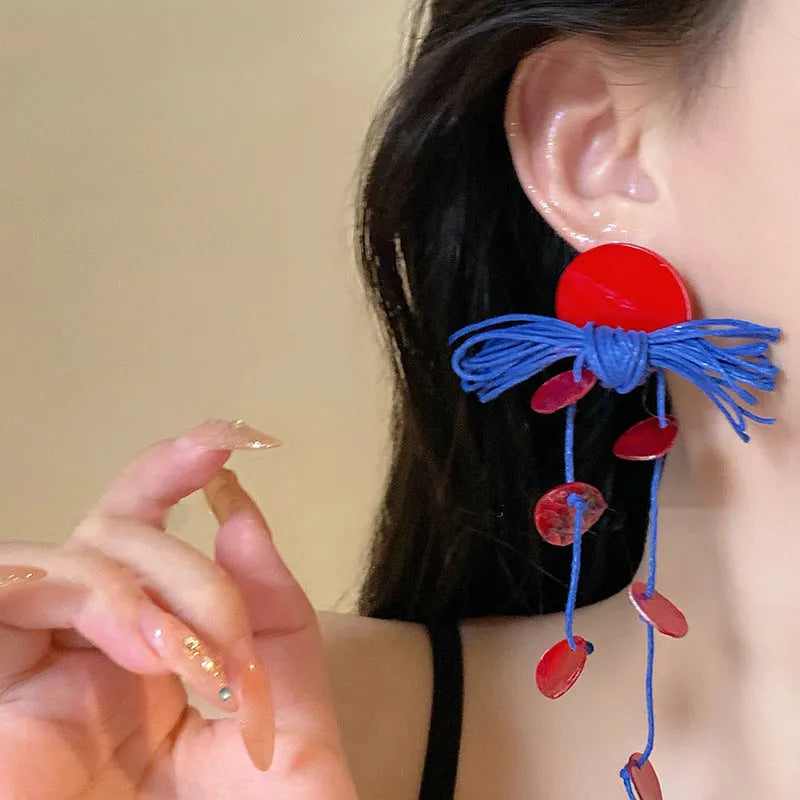 Handcrafted women's geometric cloth earrings with blue resin flower decoration in 30 Silver Needle colour