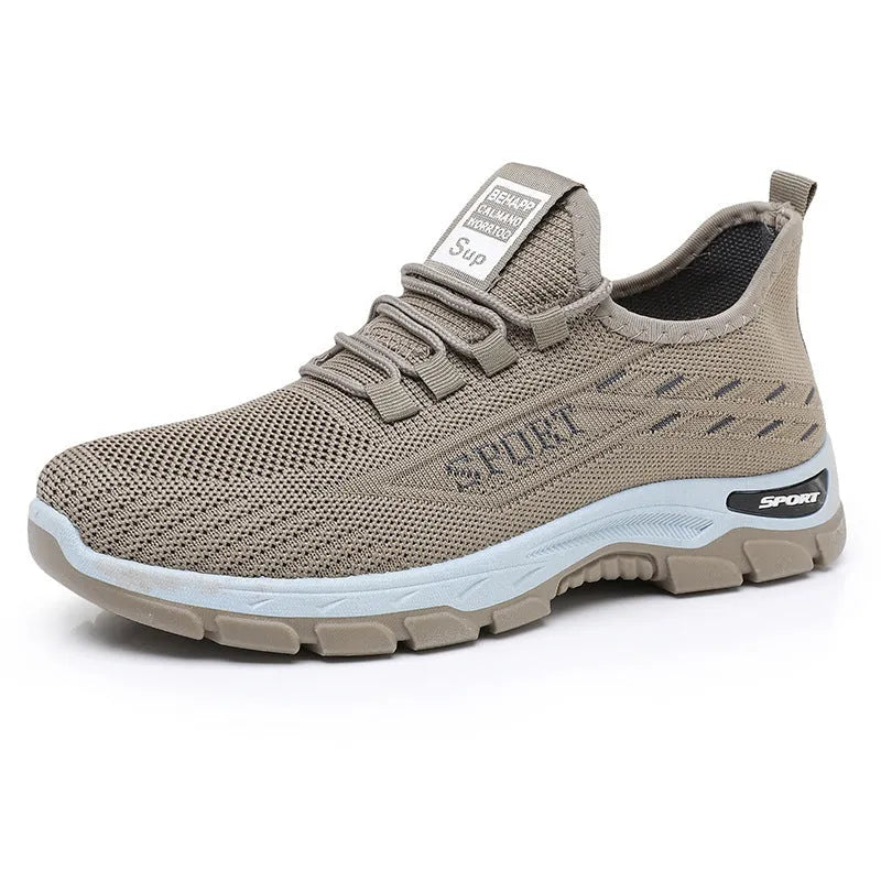 Casual sneakers with low-top design and round toe in various colours for men and women