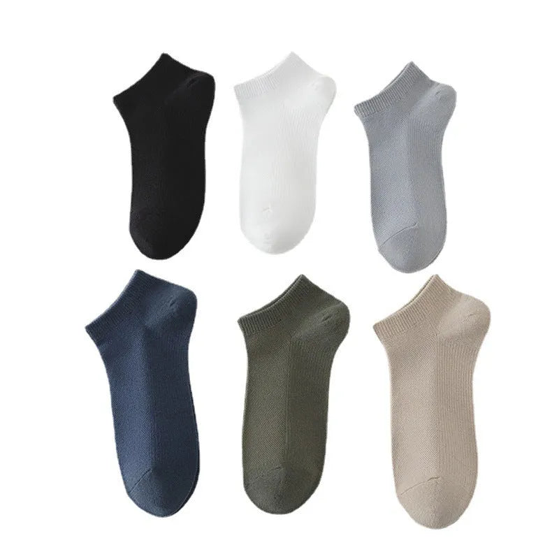 Solid colour low-cut polyester boat socks in six colour options with breathable fabric